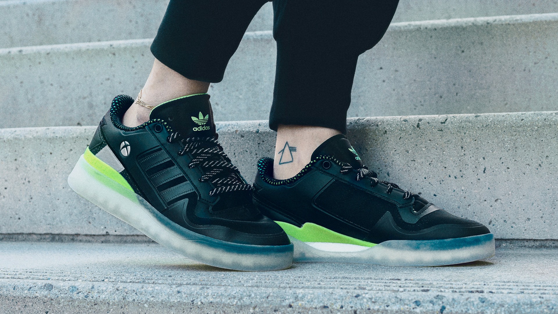 Wieg zoals dat opgroeien Xbox and Adidas Unveil Third and Final Sneaker in 20th Anniversary  Collaboration - Xbox Wire